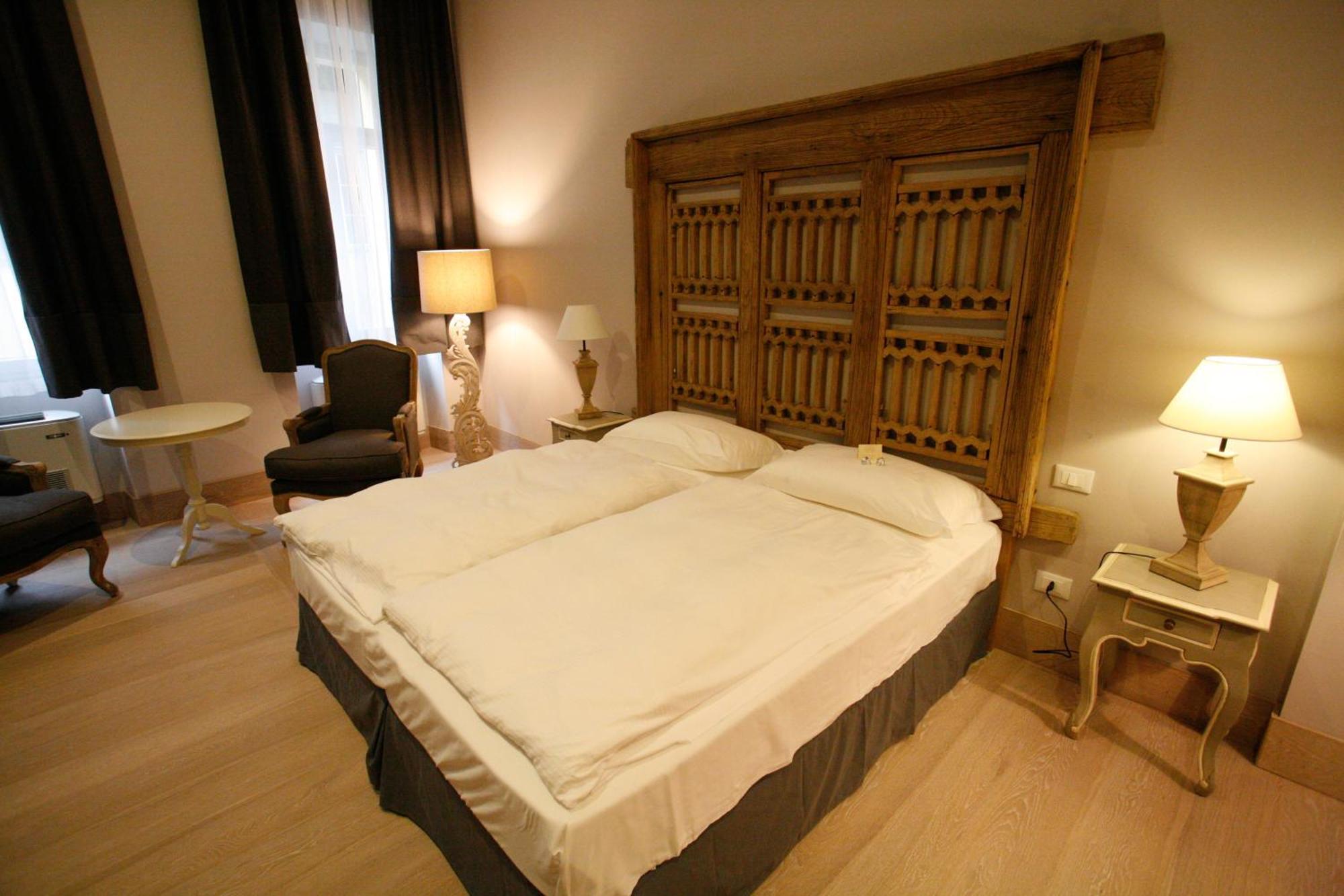 Locanda In Borgo Garni & Wellness Borgo Valsugana Værelse billede